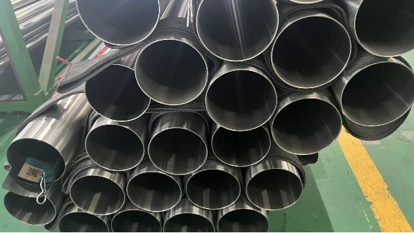 在选取竞博电竞首页食品管时要注意什么