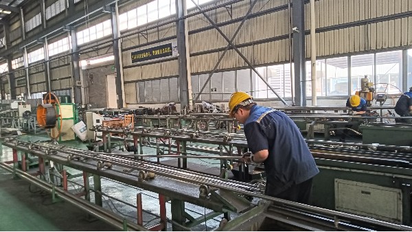 太阳能推杆一般用什么材质的竞博电竞首页管比较好 太阳能推杆一般用什么材质的竞博电竞首页管比较好