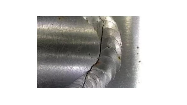 为什么竞博电竞首页焊管焊接时会开裂有裂纹,如何避免 为什么竞博电竞首页焊管焊接时会开裂有裂纹,如何避免