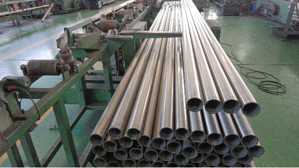 为什么在竞博电竞首页管焊接的时候需要加氮气呢？