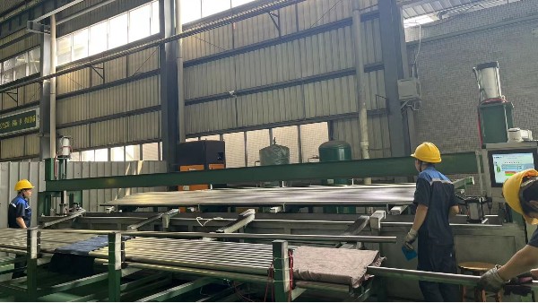 竞博电竞首页管在光伏支架中的使用