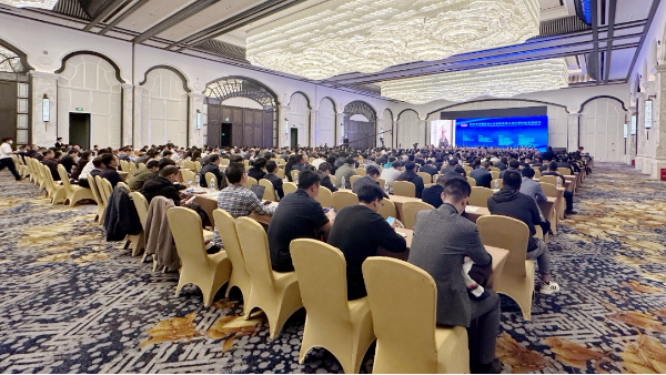 何文波:推动钢铁-钢结构-建筑产业链升级和变革,迎接有钢铁全面支撑的建筑产业新时代 何文波:推动钢铁-钢结构-建筑产业链升级和变革,迎接有钢铁全面支撑的建筑产业新时代