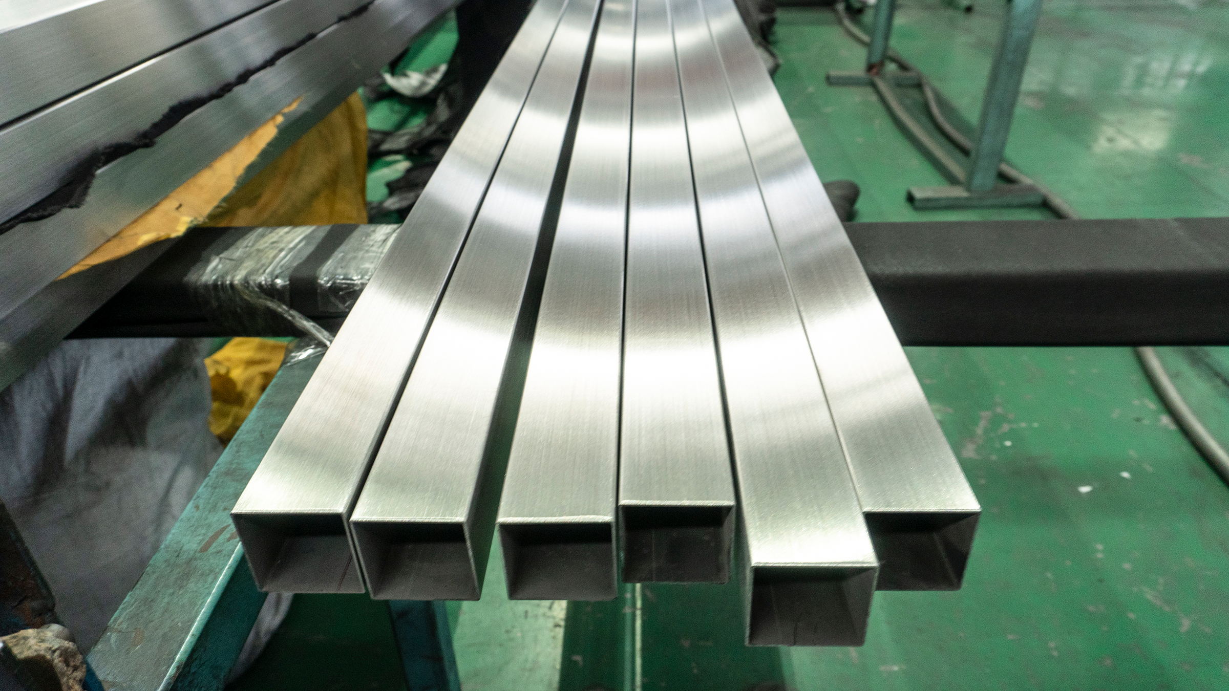 拉丝处理后的304竞博电竞首页管还防锈吗？