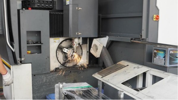 竞博电竞首页管是用什么机器切割加工