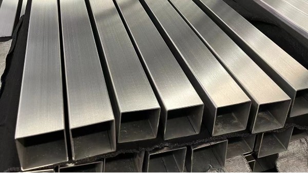 竞博电竞首页管光伏支架：坚固耐用的绿色能源未来！