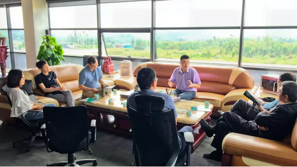 中国五矿商会、佛山外经贸系统领导莅临jbo(中国)指导工作 中国五矿商会、佛山外经贸系统领导莅临jbo(中国)指导工作